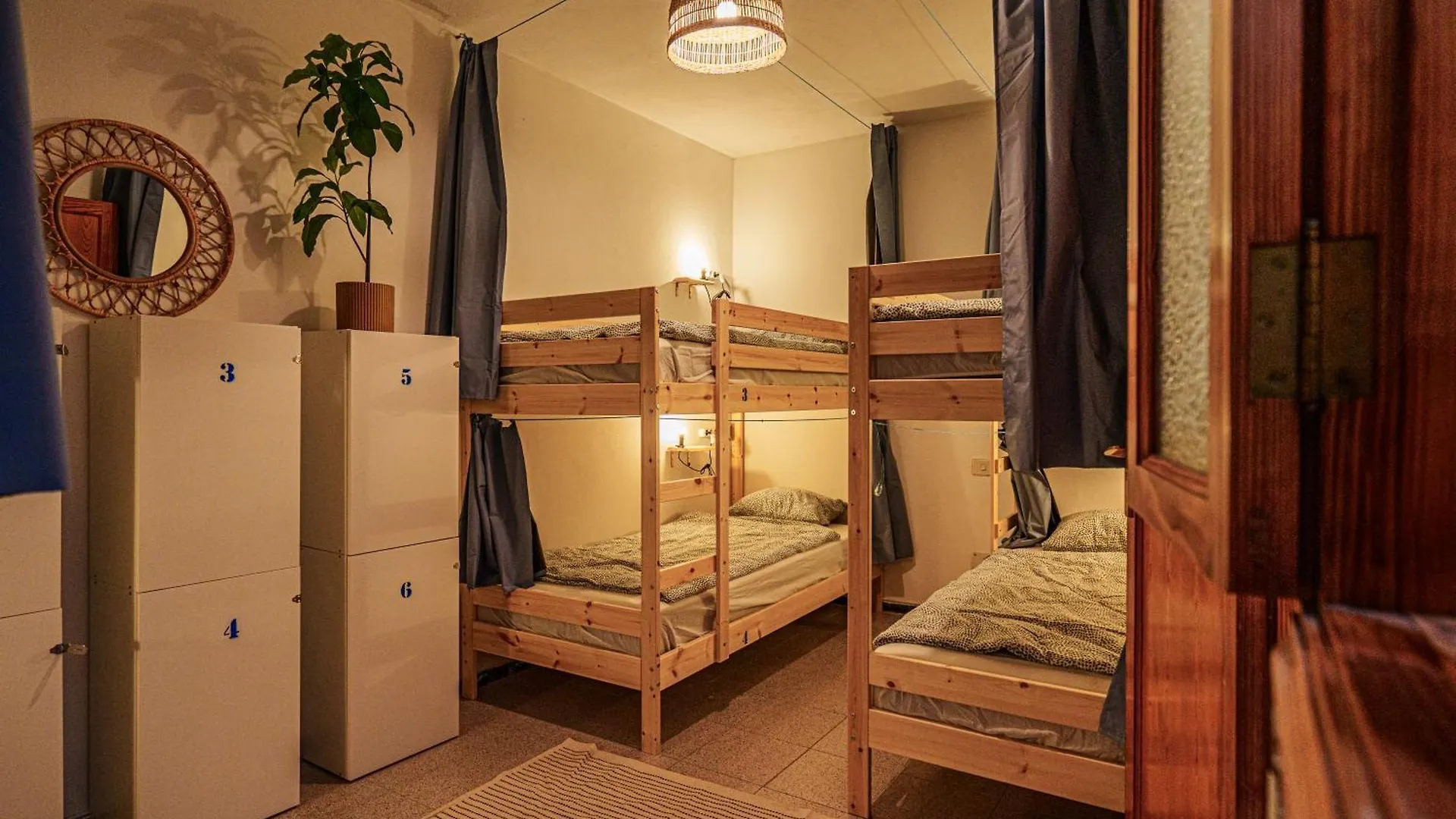Dona Rose Surf Hostel Las Palmas / Gran Canaria