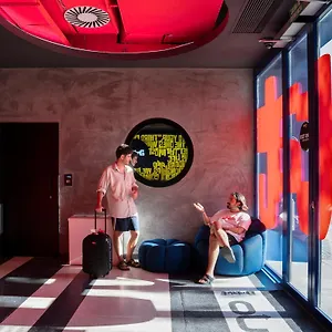 https://hostel-amistat-city.topbarcelonahotels.com