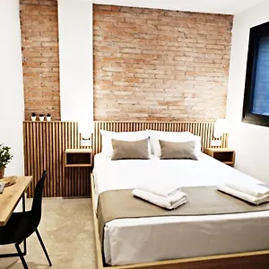 https://ariqus-fira-apartments.topbarcelonahotels.com
